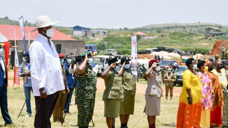 Stop excuses it’s possible to get out of  poverty- Museveni to Ugandans.