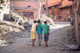 32 children die in earthquake.